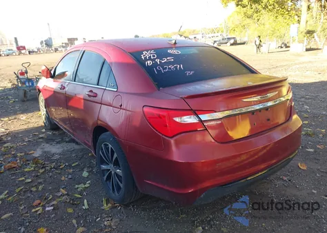 2014 Chrysler 200 Touring z USA, uszkodzony, nr VIN 1C3CCBBB7EN192871